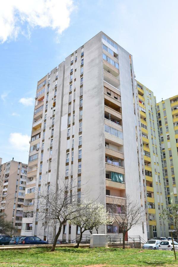 Apartment Panorama プーラ エクステリア 写真